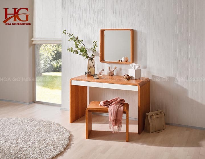 Một chiếc bàn 2 công dụng, tiết kiệm tối đa không gian phòng ngủ